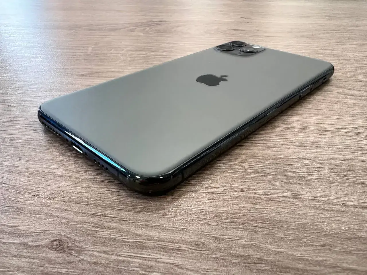 USED (IP0025) Apple iPhone 11 Pro Max Dual Sim 64GB Midnight Green (MWF02), (Стан - 9/10, Комплект - iPhone, коробка | гарантія - 1 міс.)